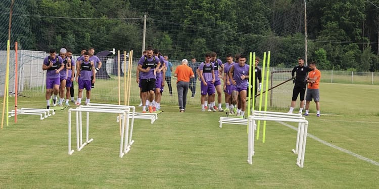 SuperLiga: FC Argeș a plecat în cantonamentul din Slovenia. Lotul nou-promovatei