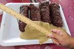 Un conspiraţionist susţine că Terasa Obor a micşorat cartonul ca să pară micii mai mari