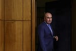 Angajații Guvernului cer oprirea „concedierilor haotice”. FNSA, ultimatum pentru Bolojan: „Ne pregătim de proteste masive!”