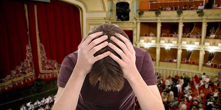Elevii cu 10 la BAC intră gratis la Untold. Cei cu note sub 6, pedepsiţi cu bilete la Operă