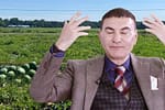 Cristi Borcea a ciocănit un pepene să vadă dacă e dulce şi acum are 9 pepeni mici