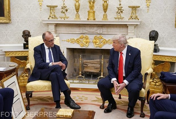 Cadoul cu care Merz l-a înmuiat pe Trump la întâlnirea din Biroul Oval / video viral
