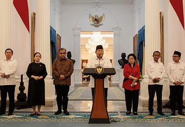 VIDEO Salariile parlamentarilor au fost tăiate în Indonezia, după protestele violente în care au murit cinci oameni