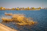 Risc de tsunami pe Lacul Morii după ce cineva a aruncat un bancomat în apă dintr-o căruţă
