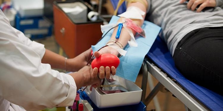 FIDELIS VI din 2025: în premieră, donatorii de sânge pot cumpăra titluri de stat și în euro