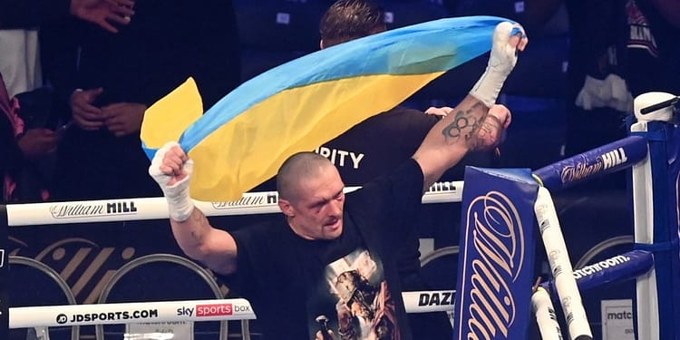 Campionul la box Oleksandr Usîk îl provoacă pe Trump să locuiască o săptămână în casa sa din Ucraina: „În fiecare noapte o bombă zboară”
