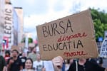 „Nu din burse faceți averi”. Studenții, protest în București față de tăierile anunțate de Guvern