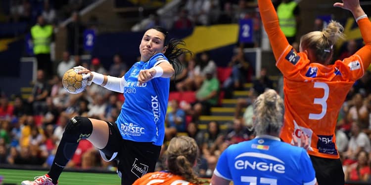 Cristina Neagu se retrage astăzi din handbal: cariera fabuloasă, prezentată în cifre de GSP