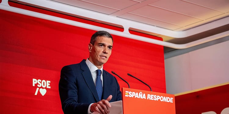 Premierul Pedro Sanchez subliniază beneficiile aduse de imigrație, în contextul violențelor din Spania