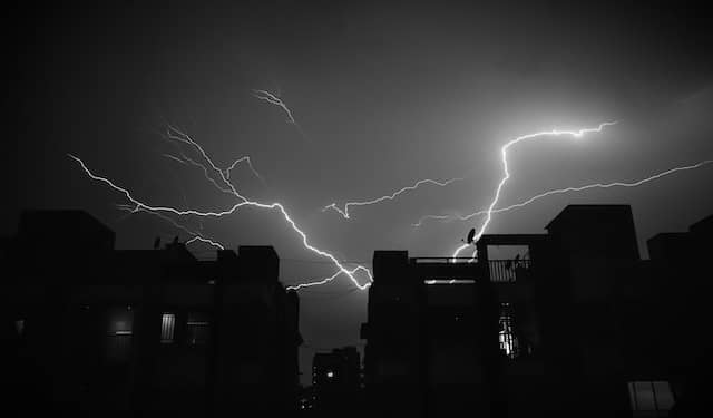 Ce se întâmplă cu vremea? Roxana Bojariu, climatolog ANM, informațiile zilei la DCNews. Se anunță fenomene extreme