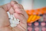 Ce este Zolpidem, medicamentul care i-a adus dosar penal patronului clubului „Expirat”. „Ceva nu e în regulă”