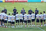 Imagini tari de la antrenamentul României » Ce a făcut Lucescu pe gazon + Cine a fost în tribune