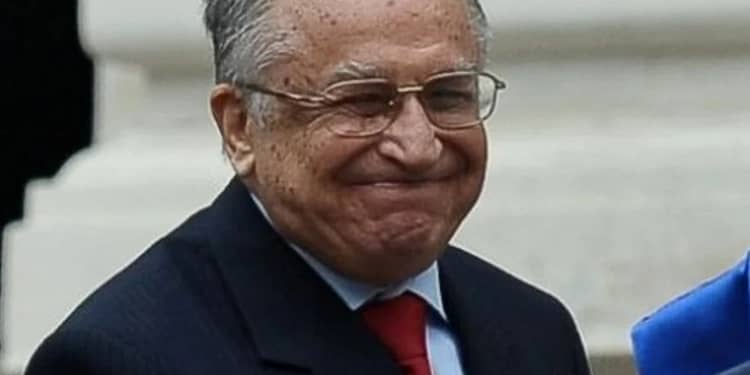 Starea de sănătate a lui Ion Iliescu, în ușoară ameliorare. „Este stabil cardiac și s-au echilibrat parametrii respiratorii”