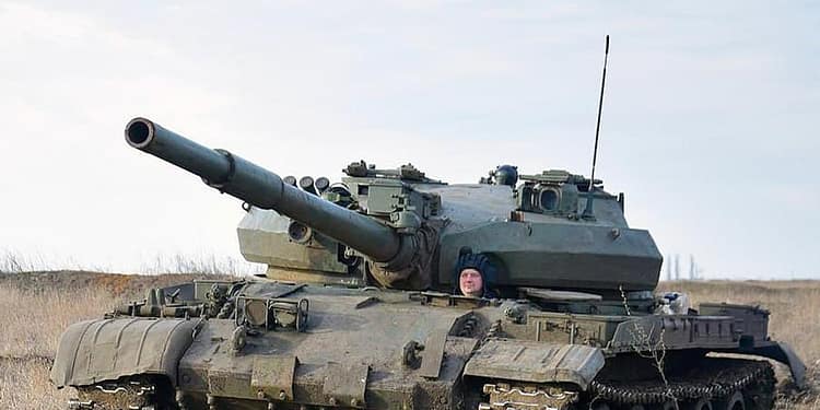 Rusia a ajuns la fundul sacului. Refoloseşte tancuri depăşite de tip T-62 în războiul din Ucraina