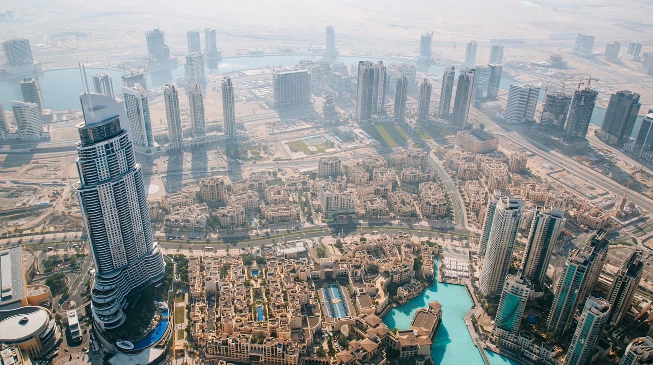 Arhitectura futuristă din Dubai Foto Expedia