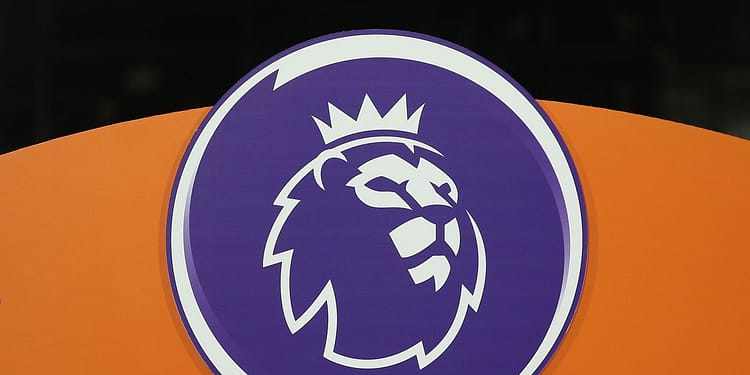 Salariu de arbitru în Premier League sau barem în Superligă: cu cât sunt plătiți oficialii în campionatul englez. Premier League e de azi pe VOYO