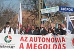 Cât tupeu! Niște migranți din Mongolia și-au făcut steag și cer autonomie!