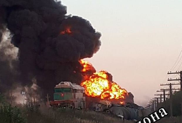 Tren rusesc cu combustibil destinat aprovizionării infanteriei, atacat cu drone de ucraineni