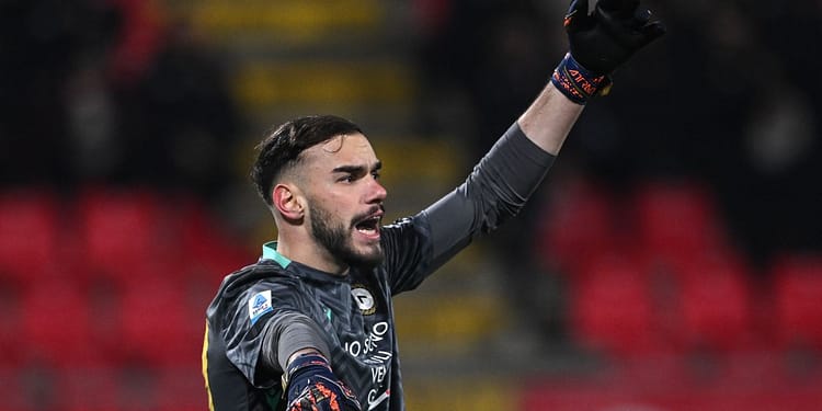 Răzvan Sava devine titular în Serie A, dar italienii îl critică! Marea problemă a portarului român