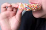 Atenție la pofta de dulce! Ce dezechilibru se poate ascunde în spatele ei