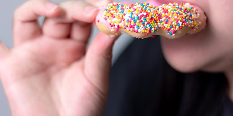 Atenție la pofta de dulce! Ce dezechilibru se poate ascunde în spatele ei