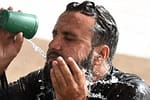 Ce nu e bine să faci pe timp de caniculă. 8 sfaturi pentru a face față temperaturilor ridicate