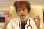Medicul antivaccinist Flavia Groșan șochează din nou: persoanele nevaccinate se pot îmbolnăvi dacă fac sex cu cineva vaccinat
