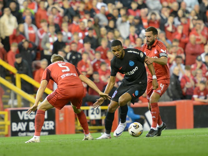 FCSB - Aberdeen, în direct pe PRO TV și VOYO, de la 21:30! „Roș-albaștrii” țintesc calificarea în Europa League FCSB - Aberdeen, în direct pe PRO TV și VOYO, de la 21:30! „Roș-albaștrii” țintesc calificarea în Europa League