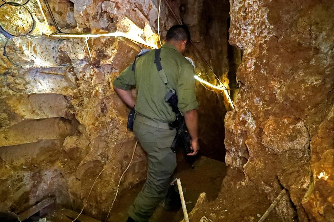 Tuneluri folosite de gruparea paramilitară Hezbollah. FOTO AFP
