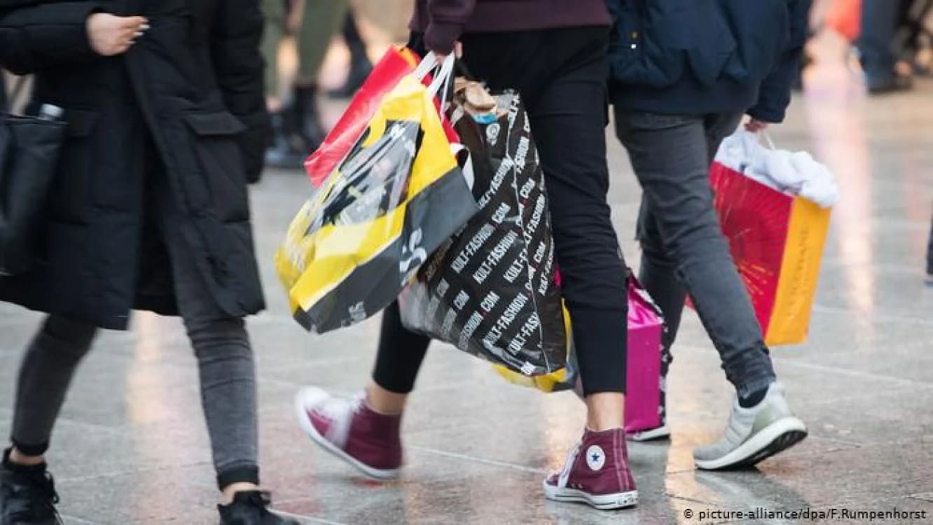 Românii trebuie să reconsidere bugetul de cumpărături FOTO Rumpenhorst