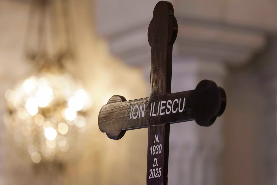 Iliescu a avut o relație complexă cu propria credință. FOTO: Inquam Photos / Octav Ganea