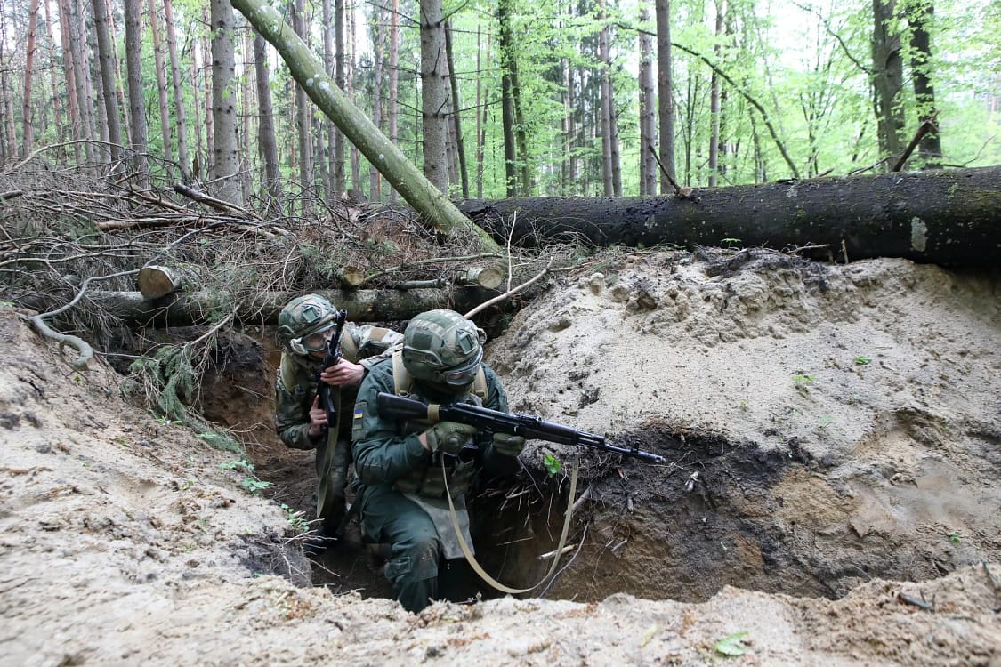 Trupele ucrainene reușesc încă să facă față cu greu rușilor. FOTO: Profimedia