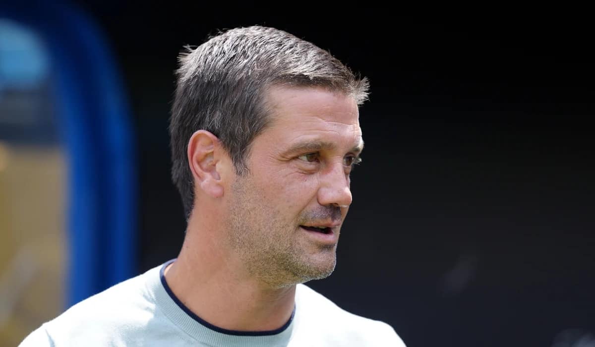 Cristi are motive să râdă