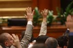 Cine sunt cei mai vechi aleși din Parlament. Unii au peste 30 de ani în Legislativ
