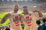 „Stai, dracu’, aici, că luăm bătaie amândoi!” » Cum era s-o pățească pe stadion o vedetă de pe internet