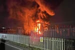 VIDEO Aeroportul Heathrow din Londra, închis din cauza unui incendiu puternic la o staţie electrică din apropiere