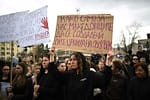 VIDEO Macedonia de Nord: Mii de oameni au denunțat în stradă corupția generalizată, după incendiul dintr-un club soldat cu zeci de morți