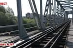 Crimă șocantă în Oradea. O femeie, ucisă de tren, după ce a fost ținută cu forța pe șine de către un bărbat