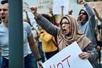 Strigăt pentru libertate la Tunis: Mii de oameni cer eliberarea opozanților politici
