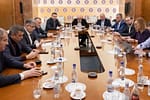 Alegerile prezidențiale zguduie partidele : demisii, criză și speranțe în finaliștii cursei| ANALIZǍ