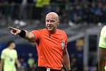 Pus la zid de catalani, Szymon Marciniak a venit cu replica la o zi după Inter
