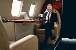 Trump primește din Qatar un avion de 400 milioane de dolari, că n-a mai apucat Iohannis să-l cumpere