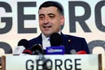 Simion îndeamnă lumea să iasă în stradă, dar el nu va fi acolo. Cum comentează CTP: „Carevasăzică, duceți-vă voi, legiunea mea de fraieri, că pentru mine e prea periculos”