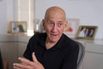 Un fost premier israelian își acuză țara de „crime de război”: „Banda criminală condusă de Benjamin Netanyahu a stabilit un precedent fără egal”