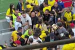 Atracția principală! Radu Drăgușin, ”asaltat” la pauza meciului România