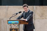 De unde ne luăm o politică externă? Nicușor Dan trebuie să deschidă dezbaterea. Destul să spunem că românii nu se pricep