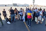 Un nou grup de români, din zona de conflict din Orientul Apropiat, a ajuns în siguranță în România, cu sprijinul Guvernului