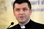 Mesajul și fotografia cu un „un dac neaoş din Nigeria” postate de preotul catolic Francisc Doboș, după ce deputatul AUR Dan Tănase i-a îndemnat pe români să refuze comenzile livrate de străini
