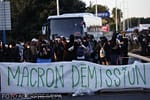 Mișcarea „Blocăm totul” produce haos în Franța: „Macron, demisia!”/ Încăierări cu forțele de ordine, autobuze în flăcări, șosele blocate. Intervine și fondatorul Telegram