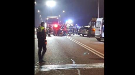 VIDEO Accident grav la ieșire din Calafat: 5 victime, după ce o mașină s-a izbit de un camion; două persoane și-au pierdut viața pe loc